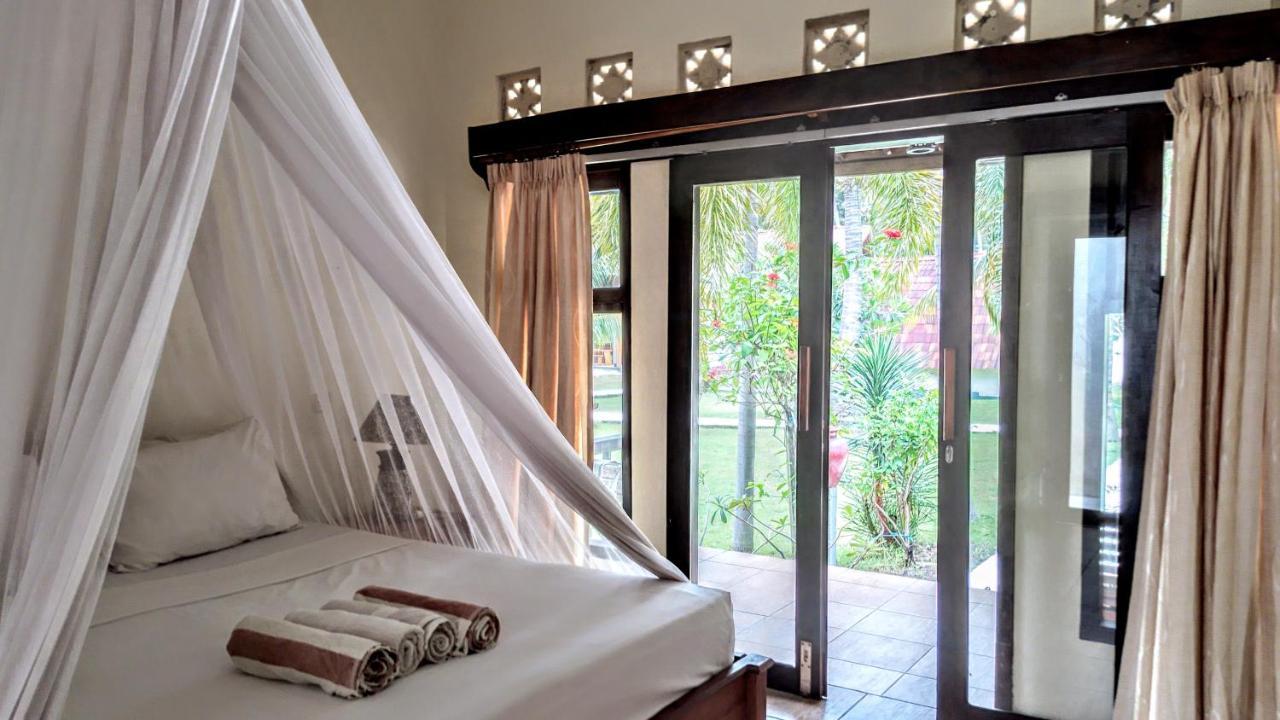 Salili Bungalow Гили Еър Екстериор снимка