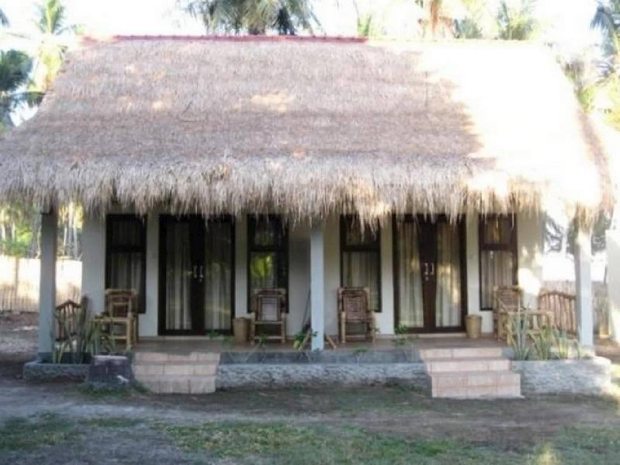 Salili Bungalow Гили Еър Екстериор снимка