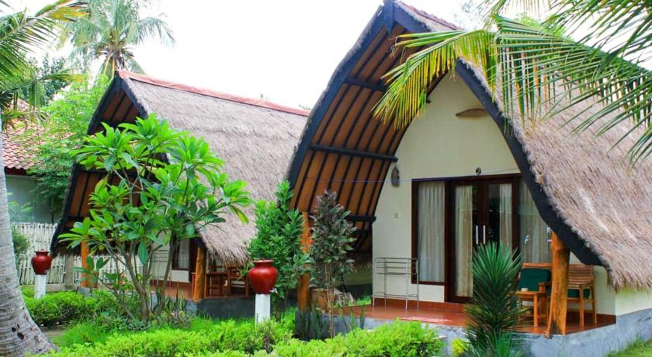Salili Bungalow Гили Еър Екстериор снимка