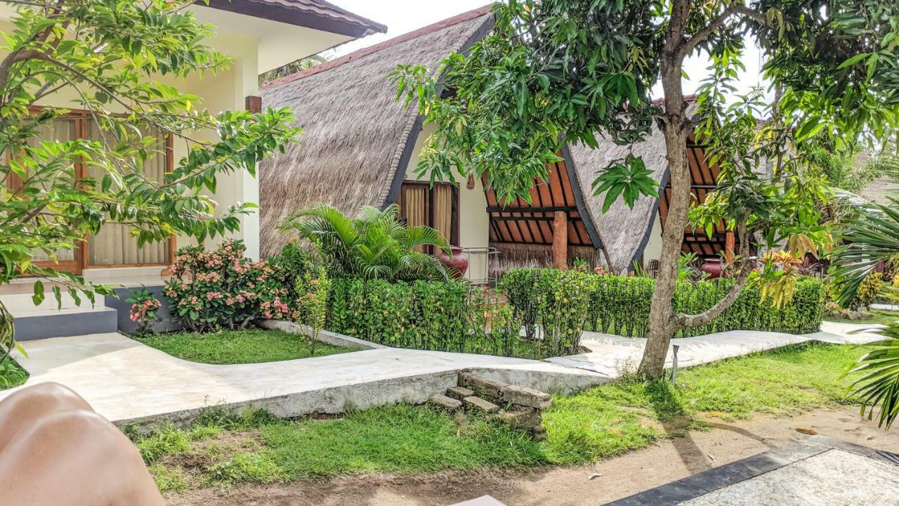 Salili Bungalow Гили Еър Екстериор снимка